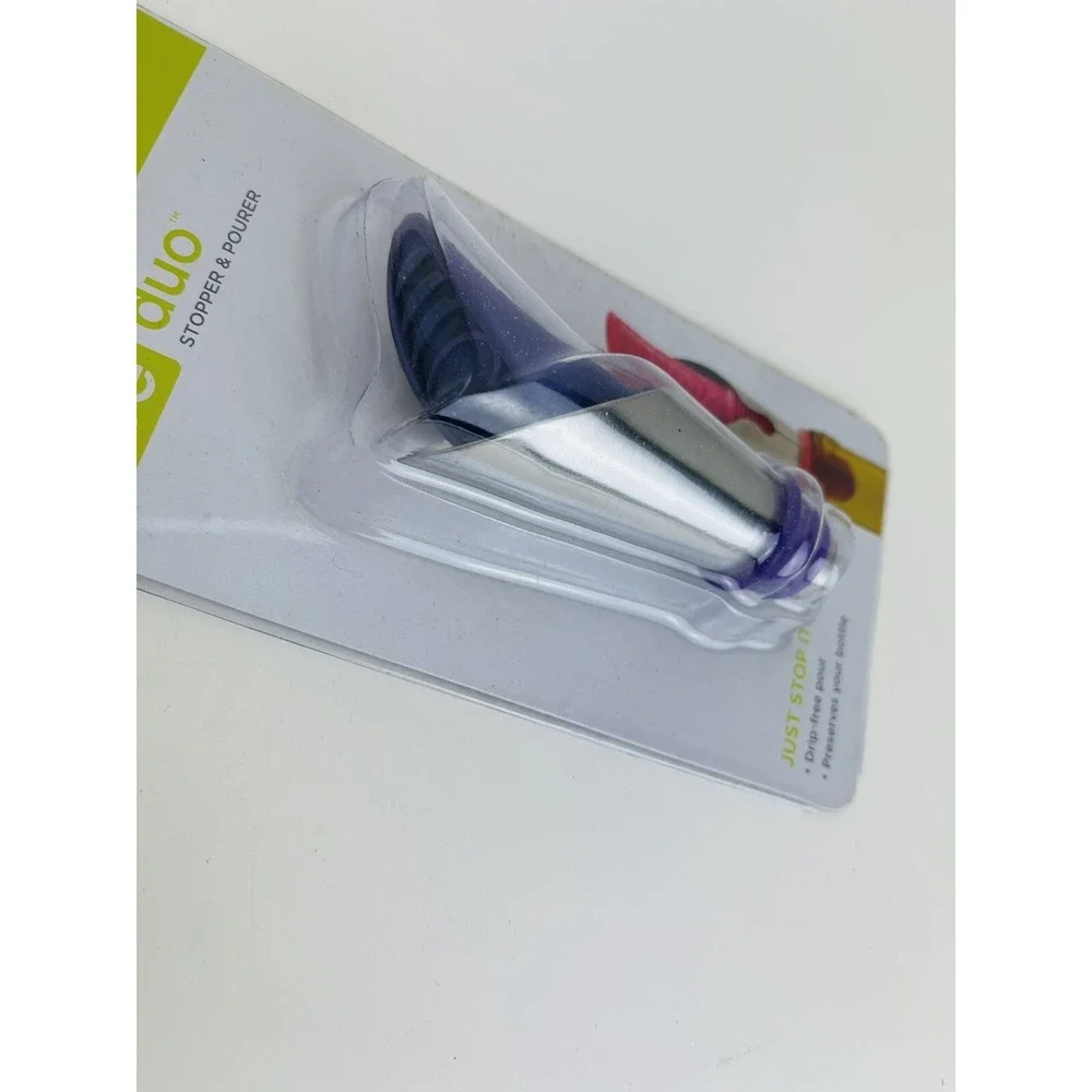 True Duo Bottle Stopper And Pourer Spout Bar Tool Purple‎